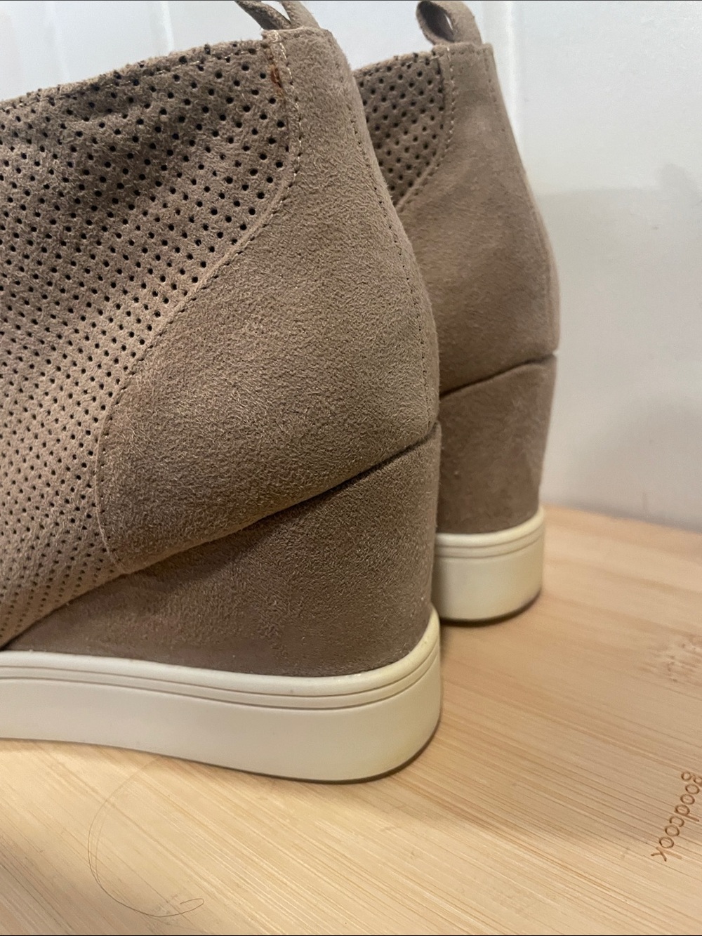 MIA Arianna suede taupe wedges size 7.5 - Picture 6 of 8